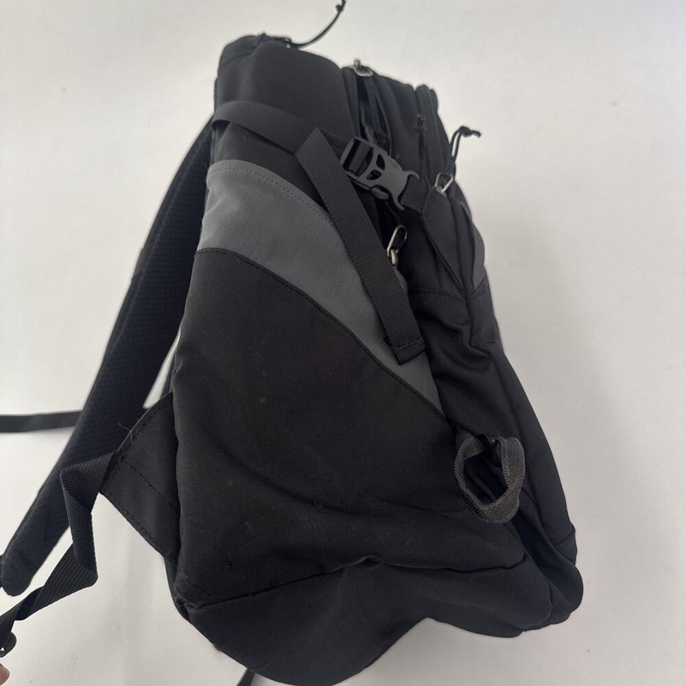 Patagonia Black Backpack Refugio 28L Embroidered WASHED - Picture 4 of 16